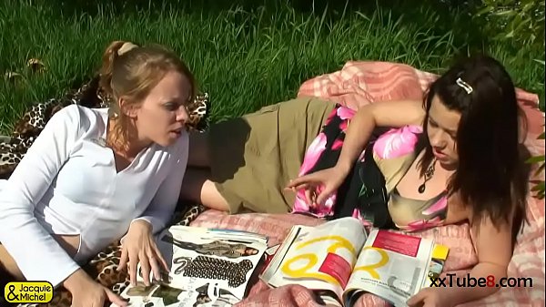 Caméra cachée les surprend en pleine baise